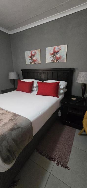 Guest bedroom with double bed